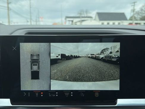 Used 2024 GMC Sierra 1500 SLT w/ SLT Premium Plus Package image 31