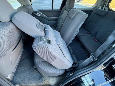 Used 2012 Nissan Pathfinder S image 15