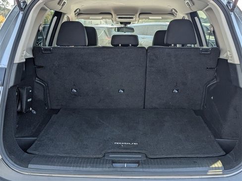 Used 2023 Nissan Rogue SV image 27