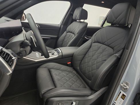 Used 2026 BMW X7 xDrive40i image 10