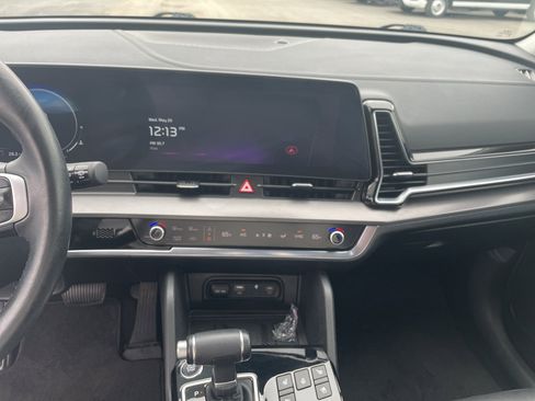 Used 2025 Kia Sportage SX FWD image 8