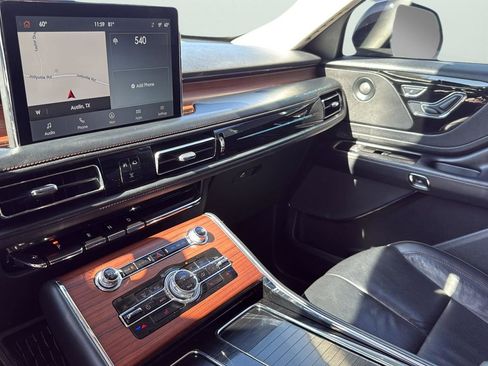 Used 2023 Lincoln Aviator Reserve w/ Jet Package image 19