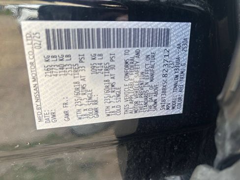 Used 2025 Nissan Rogue SV AWD/4WD image 29