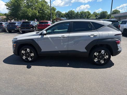 Used 2025 Hyundai Kona SEL AWD/4WD image 6