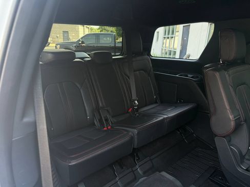 Used 2023 Ford Expedition Limited RWD image 42