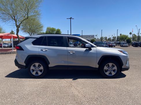 Used 2024 Toyota RAV4 XLE FWD image 6