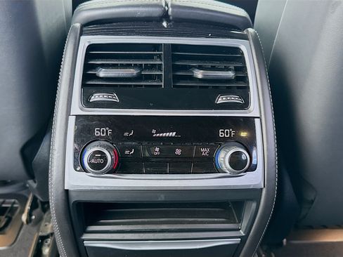 Used 2020 BMW 740i w/ M Sport Package RWD image 17
