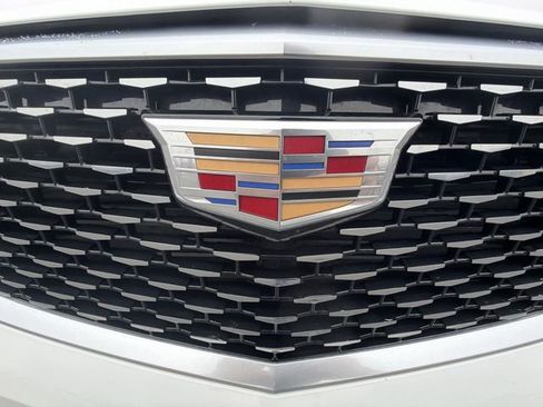 Used 2025 Cadillac XT6 Luxury image 32