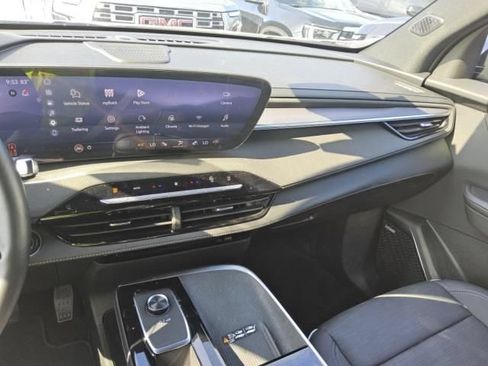 Used 2026 Buick Enclave Sport Touring AWD/4WD image 8