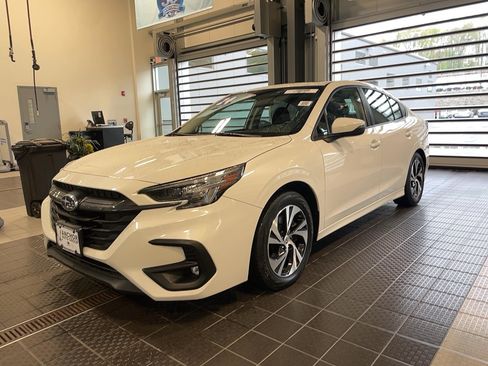 Used 2024 Subaru Legacy Premium AWD/4WD image 3