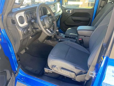 Used 2024 Jeep Wrangler Sport S image 11