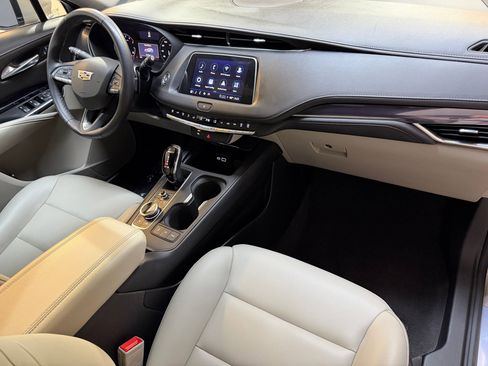 Certified 2023 Cadillac XT4 Luxury image 44