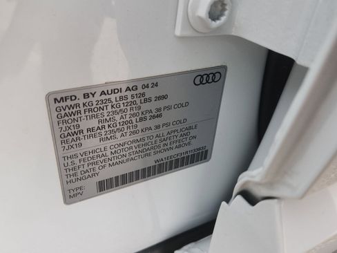 Certified 2024 Audi Q3 2.0T Premium Plus w/ Premium Plus Package AWD/4WD image 18