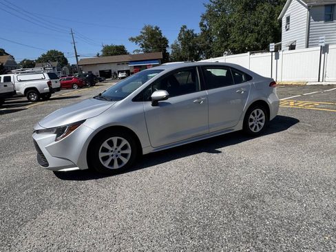 Used 2023 Toyota Corolla LE FWD image 20