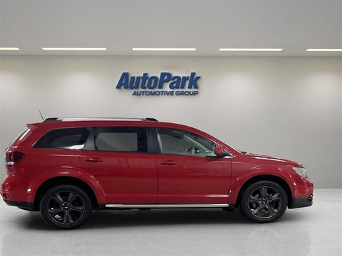 Used 2019 Dodge Journey Crossroad image 8