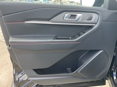 New 2026 Ford Explorer ST-Line w/ ST-Line Street Pack image 18