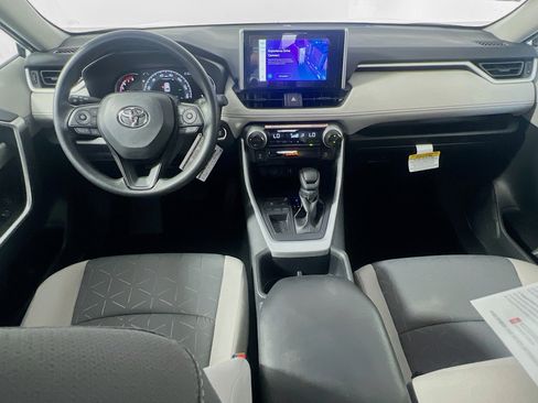 Used 2025 Toyota RAV4 XLE w/ Convenience Package image 30