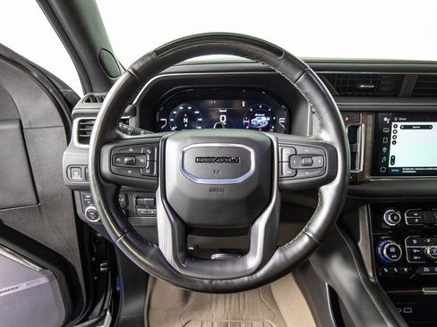 Used 2024 GMC Yukon XL Denali Ultimate image 21