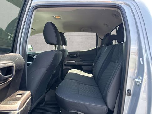 Used 2021 Toyota Tacoma SR5 w/ Trail Edition AWD/4WD image 9