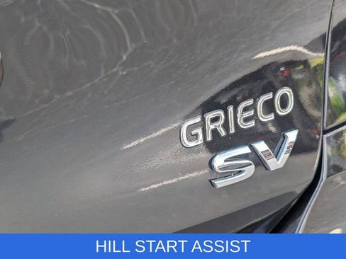 Used 2019 Nissan Rogue SV image 16