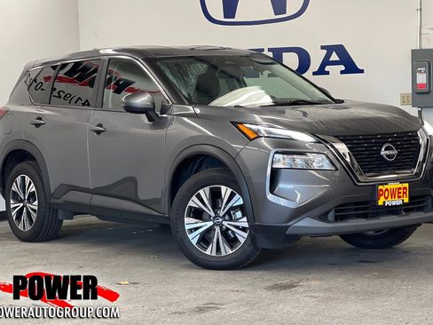 Used 2022 Nissan Rogue SV image 1