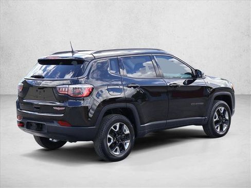 Used 2018 Jeep Compass Trailhawk w/ Leather Interior Group AWD/4WD image 5