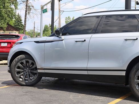 Used 2018 Land Rover Range Rover Velar R-Dynamic SE image 12