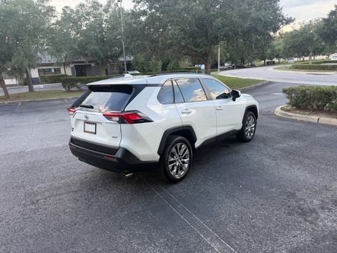 Used 2021 Toyota RAV4 XLE Premium FWD image 8