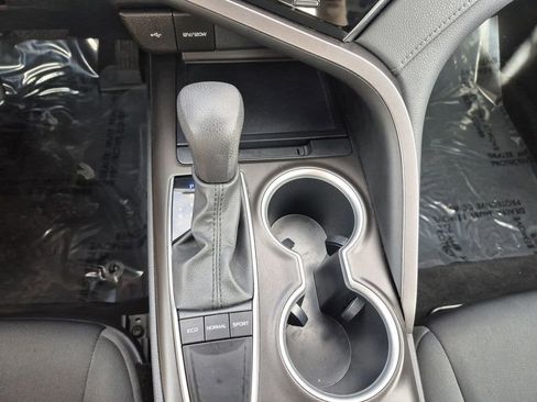 Used 2023 Toyota Camry LE image 9