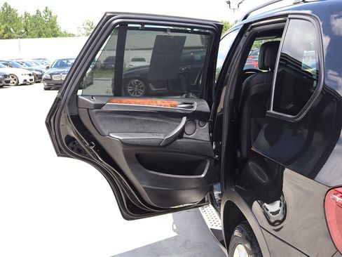 Used 2012 BMW X5 xDrive50i AWD/4WD image 31
