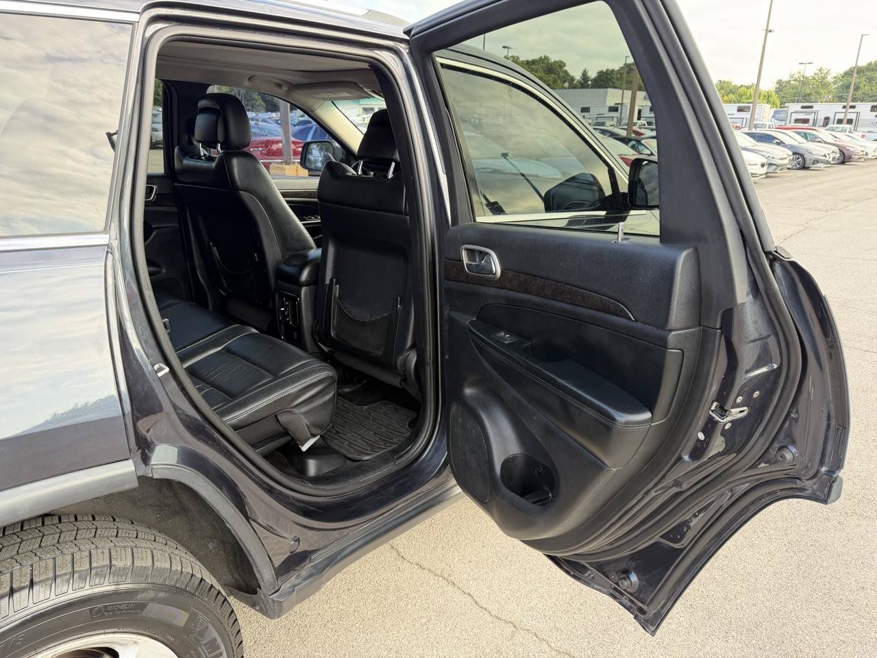 Used 2013 Jeep Grand Cherokee Laredo AWD/4WD image 10