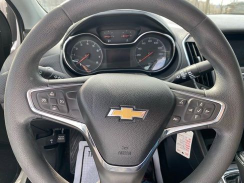 Used 2019 Chevrolet Cruze LS w/ LS Convenience Package image 11