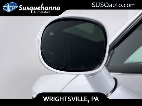 Used 2016 Dodge Challenger SRT w/ Technology Group image 27