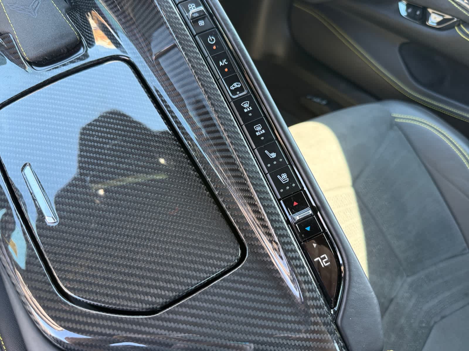 Used 2023 Chevrolet Corvette Z06 w/ Z07 Performance Package RWD image 17