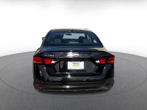 Used 2025 Nissan Altima 2.5 SV image 12