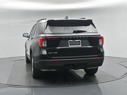 New 2026 Ford Explorer Active RWD image 28