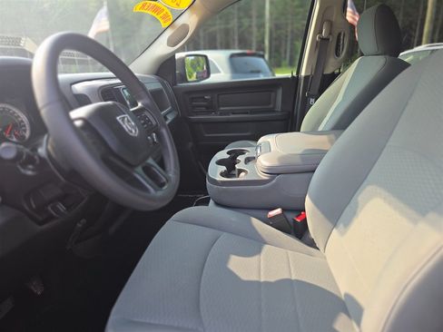 Used 2020 RAM 1500 Tradesman w/ Chrome Plus Package RWD image 5