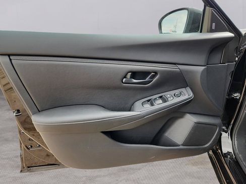Used 2025 Nissan Sentra S FWD image 11