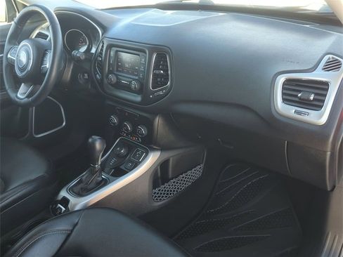 Used 2017 Jeep Compass Latitude w/ Cold Weather Group image 26