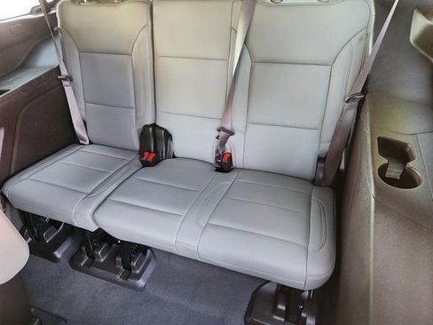 Used 2022 Chevrolet Tahoe Z71 w/ Luxury Package image 32