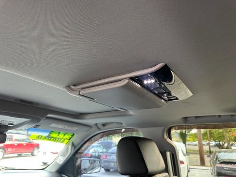 Used 2017 Chevrolet Tahoe Premier image 18