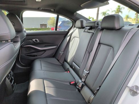 Used 2025 BMW 330i 330i w/ Convenience Package image 31