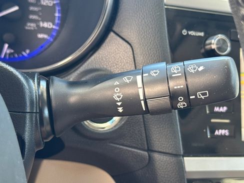 Used 2017 Subaru Outback 2.5i Limited AWD/4WD image 35