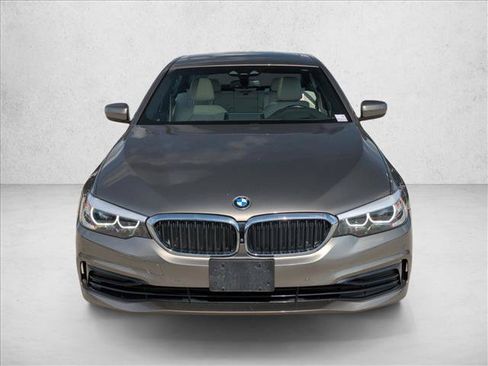 Used 2019 BMW 530e xDrive w/ Convenience Package AWD/4WD image 2