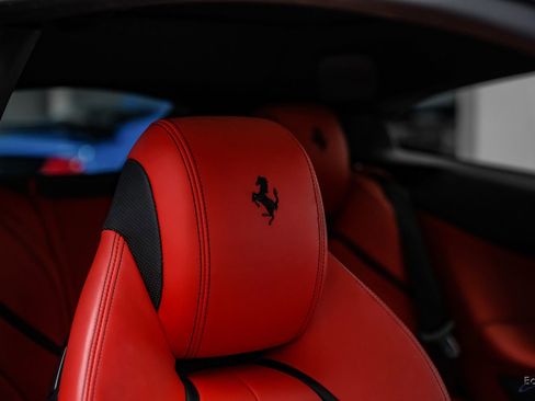 Used 2018 Ferrari GTC4Lusso AWD/4WD image 60