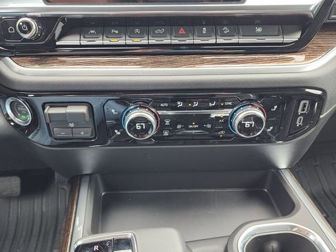 New 2026 GMC Sierra 1500 Elevation w/ Elevation Premium Package AWD/4WD image 29