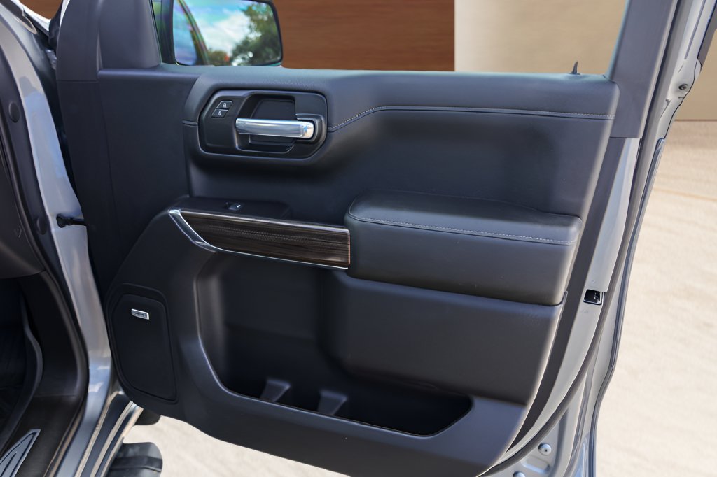 Used 2021 Chevrolet Silverado 1500 LT Trail Boss w/ Convenience Package II AWD/4WD image 27