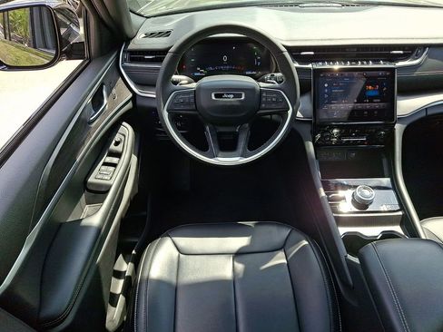 Used 2024 Jeep Grand Cherokee Limited 4xe AWD/4WD image 11
