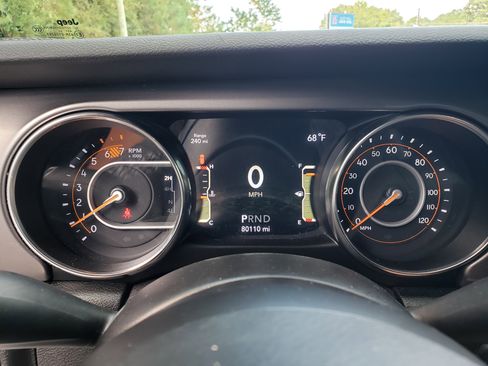 Used 2021 Jeep Wrangler Unlimited Sport w/ Sun And Sound Package image 14