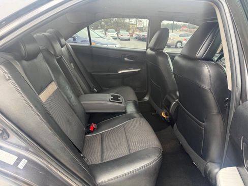 Used 2013 Toyota Camry SE image 12